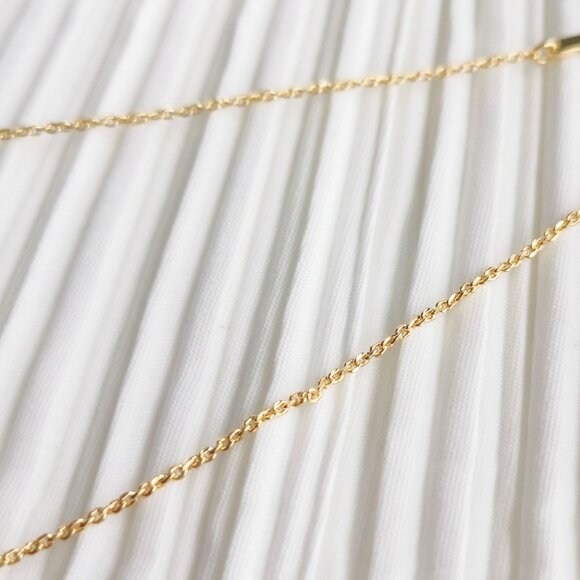 Kendra Scott Cheer White Mother-of-Pearl Gold Necklace - Picture 4 of 4